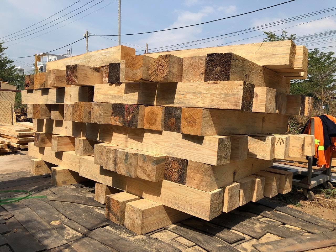 các kiện gỗ đóng pallet